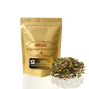 Saco pouch zipado com Cha de Melissa folhas naturais ao lado produto da loja Objetivo Magra.
